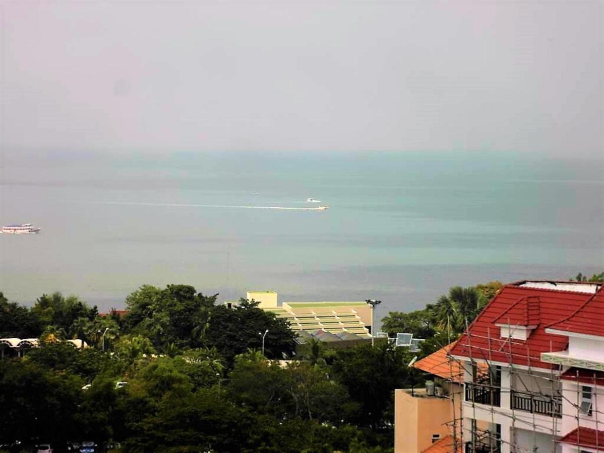 Apartment The Cliff Sea & Pool Views Pratumnak Pattaya
