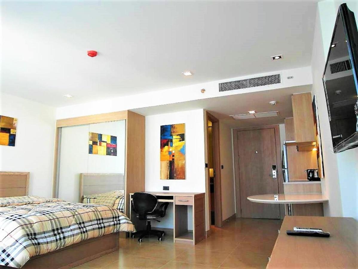 The Cliff Sea & Pool Views Pratumnak Apartment Pattaya
