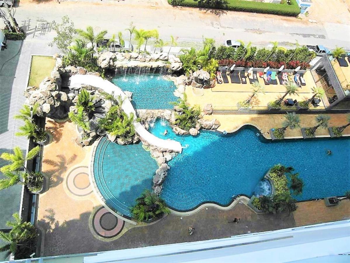 The Cliff Sea & Pool Views Pratumnak Pattaya